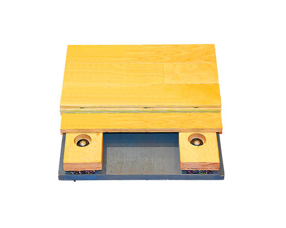 單龍骨實(shí)木地板